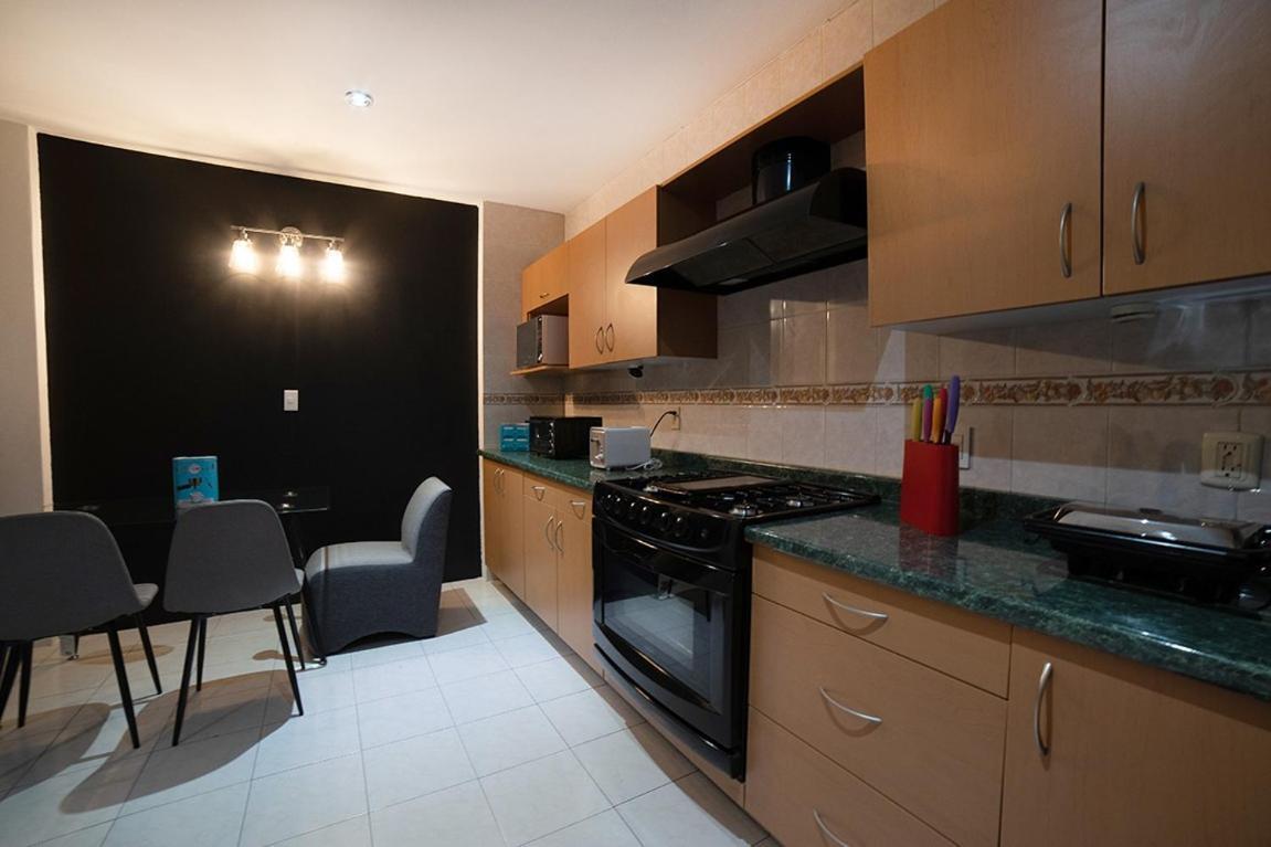 Caravansaro Goldsmith 212 Polanco Hotel Kota Meksiko Bagian luar foto
