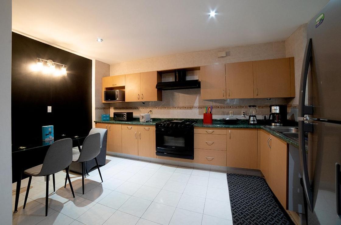 Caravansaro Goldsmith 212 Polanco Hotel Kota Meksiko Bagian luar foto
